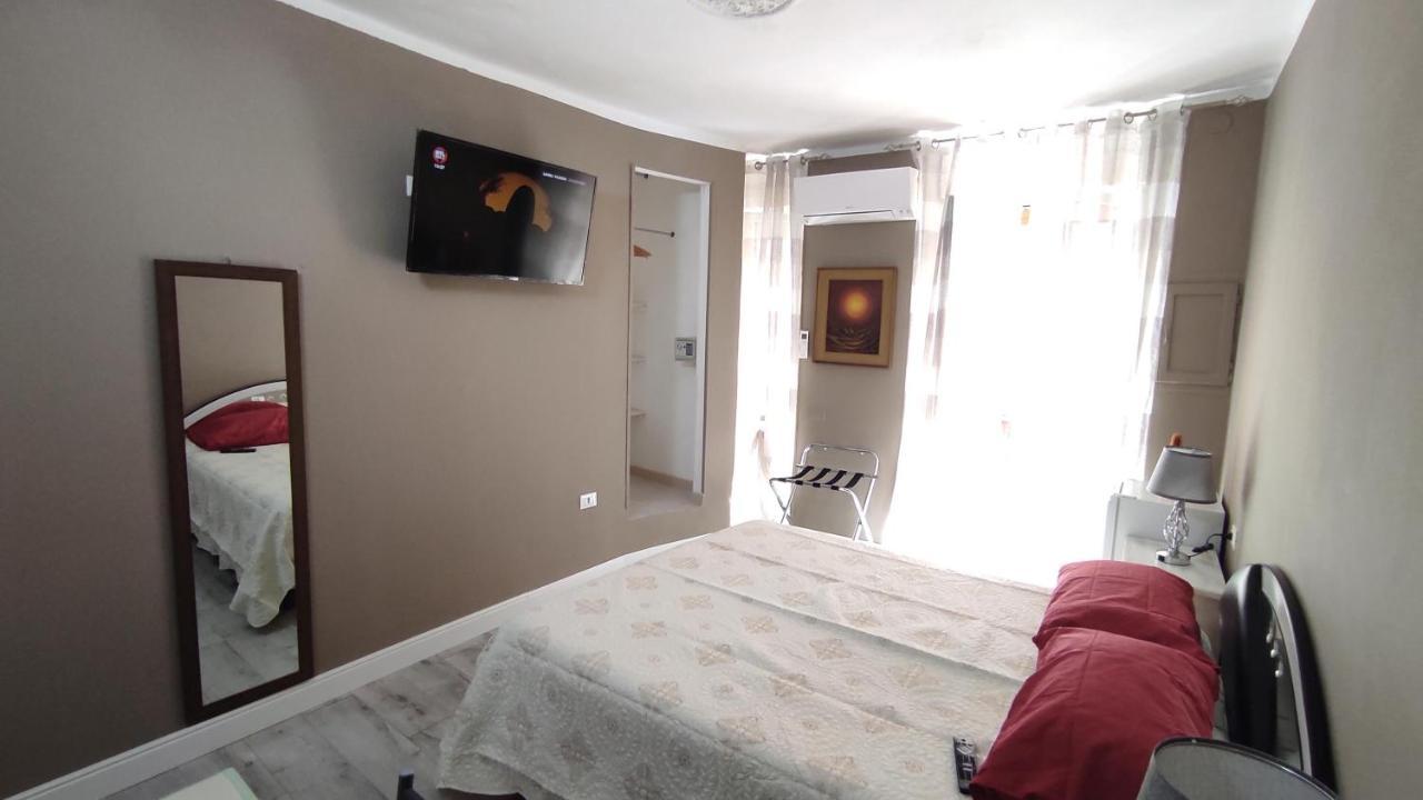 Yaki Domo Bed & Breakfast Cagliari Ngoại thất bức ảnh